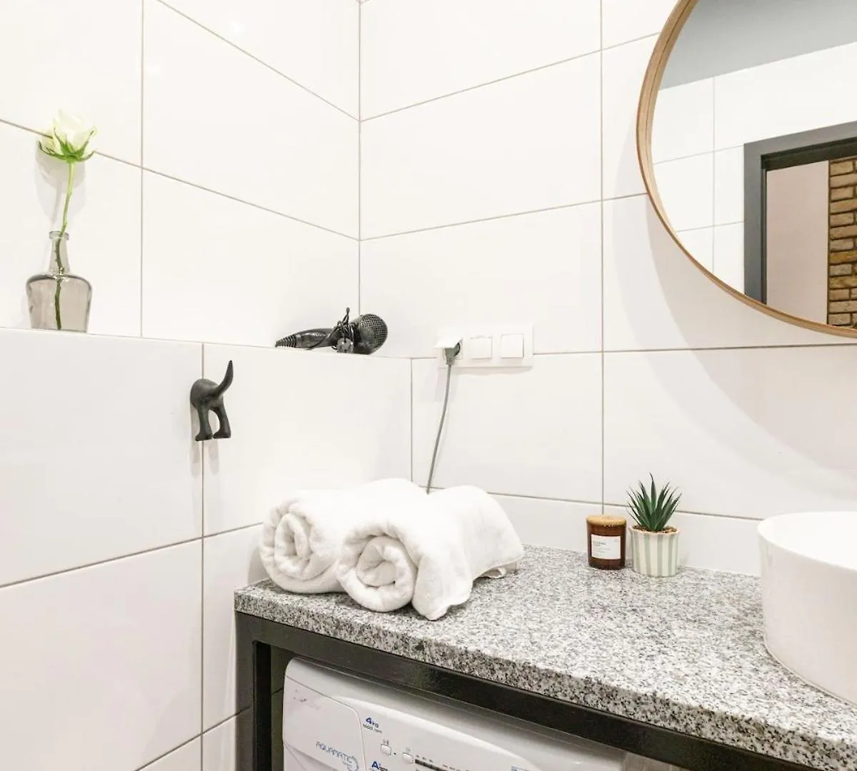 Golden Apartments Wroclaw- Cozy Studio - City Center&K24  ヴロツワフ